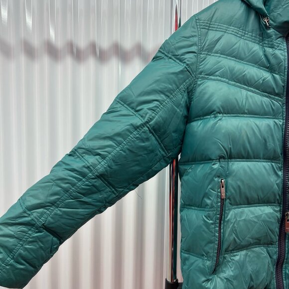 Guess Puffer Jacket - Picture 6 of 7